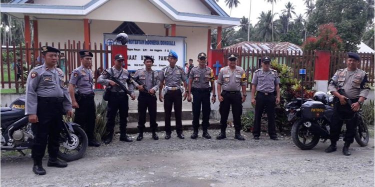Polres Donggala Terjunkan Ratusan Personil, Perayaan Puncak Natal Berlangsung Dengan Aman Dan Kondusif.